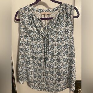 LAST CHANCE …LOFT Floral Blue and White Top